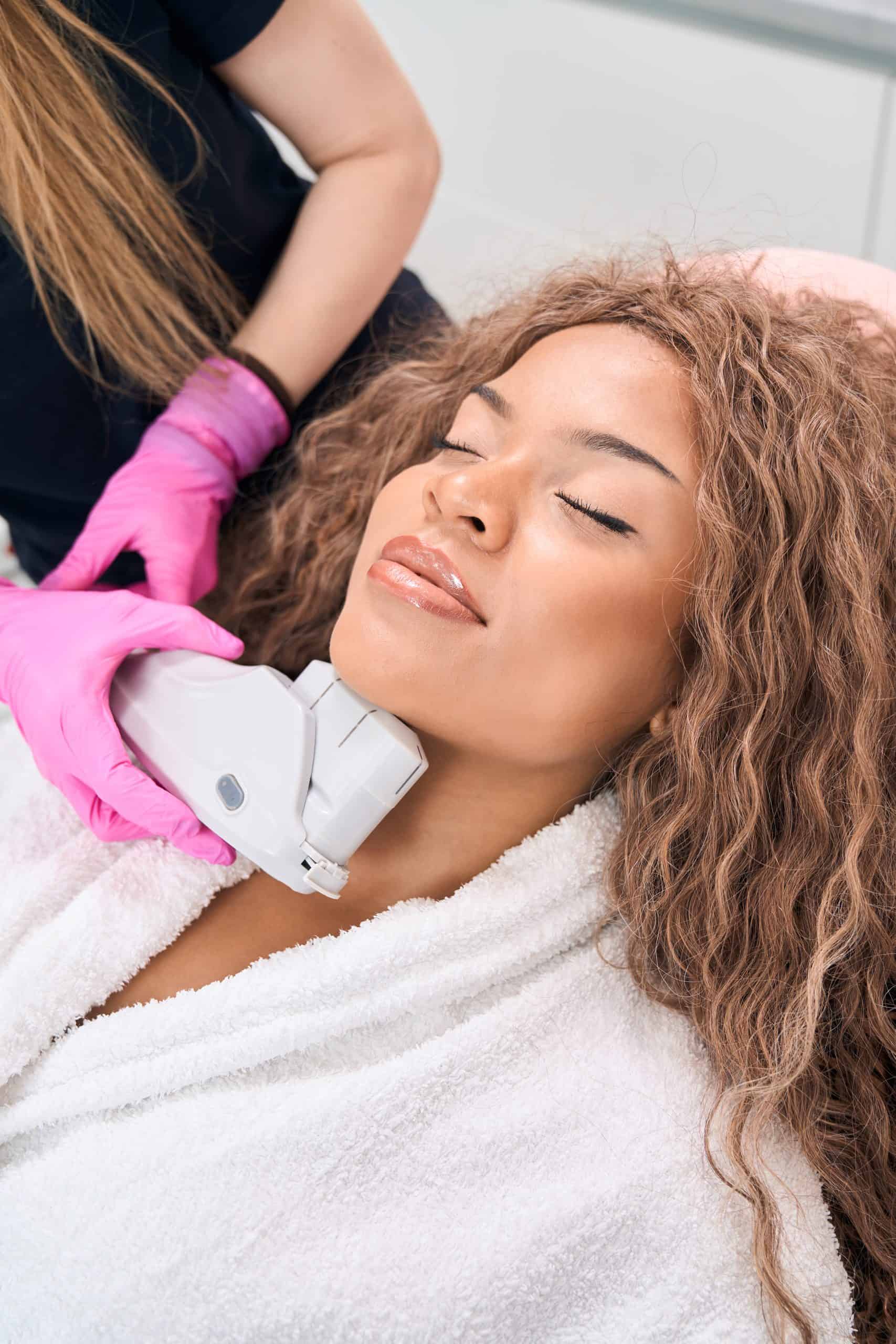 Painless High Tech Hardware Procedure Of Smas Lifting Of The Chin Area